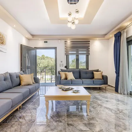 Luxury Rafael فيلة