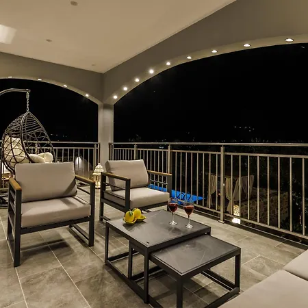 Luxury Rafael וילה