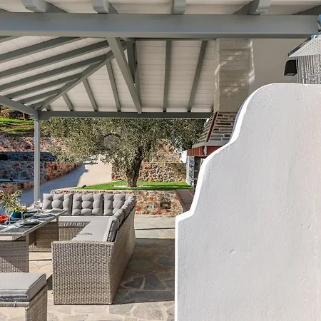 וילה Luxury Rafael סקופלוס טאון