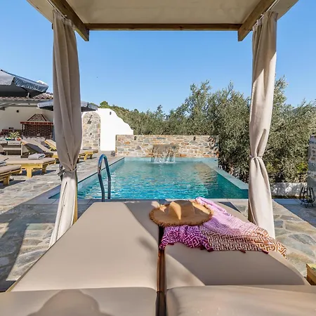 Luxury Rafael فيلة سكوبيلوس تاون