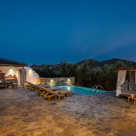 فيلة Luxury Rafael سكوبيلوس تاون